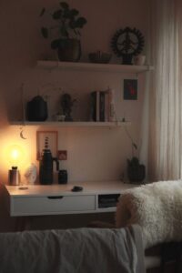 How to Create a Cozy and Productive Home Office Space